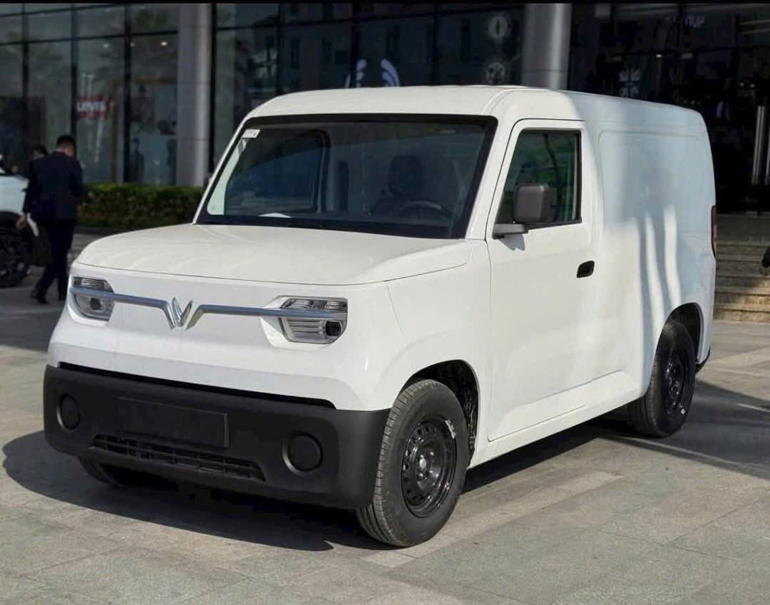 Xe Vinfast EC VAN tại Vinfast Thăng Long