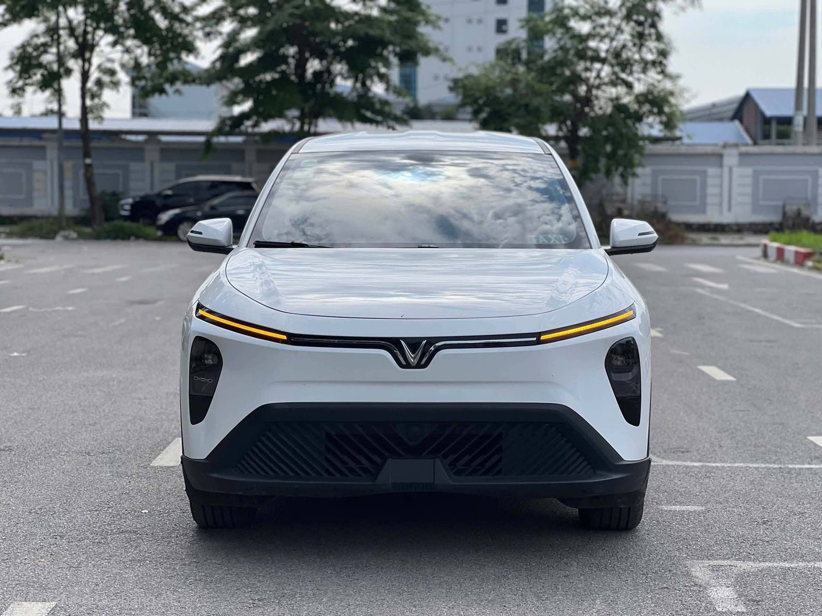 Ngoại thất xe Vinfast Limo Green
