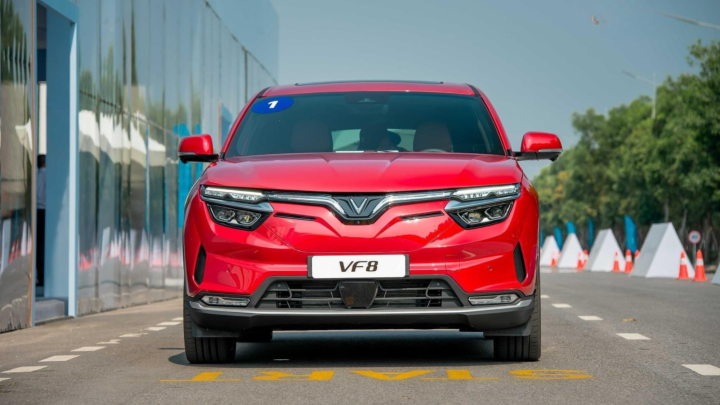 VF 8 lăn bánh Hà Nội gồm những khoản nào? Bóc tách 7 khoản chi phí 2026